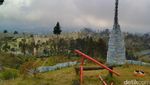 Foto: Sampah Botol Plastik di Gunung Dibikin Gazebo