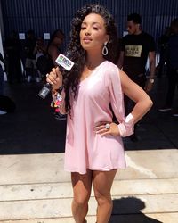 Aktris Ini Sebar Formulir untuk Pria yang Mau Jadi Pacarnya, Minat Daftar?