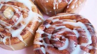 Leeana OCain, pemilik LoveLeeSoaps di Florida membuat sabun bentuk persis makanan. Yang ini cinnamon buns dengan icing gula di permukaannya. Foto: Leeana OCain