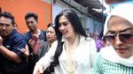 Sebelumnya Happy Banget, Kenapa Syahrini Buru-buru?