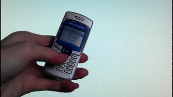 Ada juga Sony Ericsson T230 yang rilis tahun 2003. Cukup murah tapi tetap menawan. Foto: Unwired