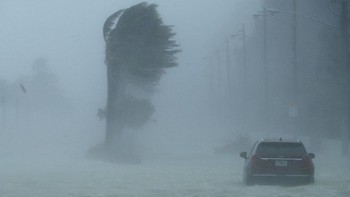 #4. Miami, Florida, AS. Banjir, badai, dan angin topan meningkat di kota ini. Beberapa ilmuwan mengungkapkan bahwa permukaan laut bisa naik lima hingga enam inci pada tahun 2100, dan nasib Miami mungkin akan segera berakhir. Foto: Dunia BBC