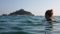Gunung St. Michael, Cornwall, Inggris. Pulau berbentuk kerucut di Mounts Bay dekat Desa Marazion ini mempunyai atap sebuah kastil dan gereja yang berasal dari abad ke-12 (Dok. CNN Travel)