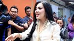 Keluarga Baru Laudya Cynthia Bella, Nikita Willy Pamer Kaki Mulus