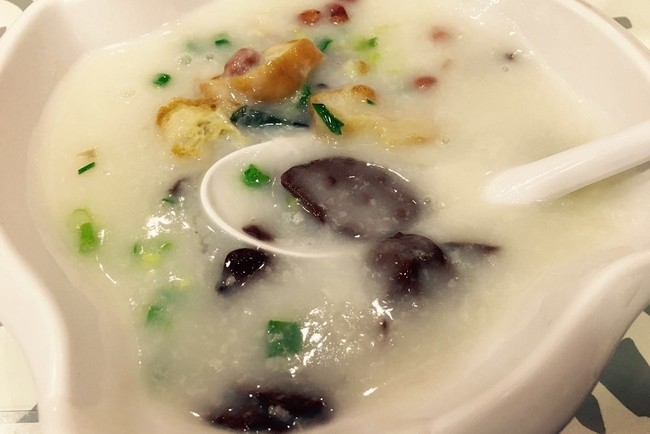 10 Makanan Unik Ini Bisa Dicoba Kalau Jalan-Jalan ke Hong Kong (2)