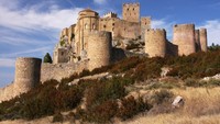 Kastil Loarre, Huesca, Aragon, Spanyol. Kastil Romawi ini merupakan relik yang dilestarikan dengan baik sejak abad ke-11. Pernah digunakan pula dalam film Ridley Scott Kingdom of Heaven (Dok. CNN Travel)