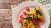 Fritata yang merupakan omelette dari Italia ini dibuat dengan campuran keju, sayuran, bahkan pasta sisa dicampur dengan telur, lalu dimasak perlahan. Mamamia! Foto: Istimewa