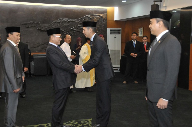 Zulkifli Hasan: Anggota MPR Harus Konsisten Bela Rakyat Zulkifli Hasan: Anggota MPR Harus Konsisten Bela Rakyat