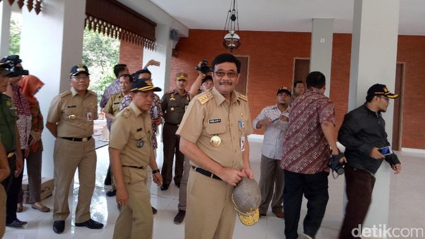 Gubernu DKI Djarot S Hidayat memantau revitalisasi Kota Tua dan Kalijodo.