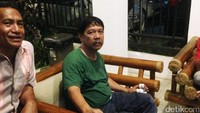 Deni kerap mengadakan pelatihan silat di rumah yang menjadi lokasi duel. Ia tak hanya melatih silat, tapi melatih pelatih silat.