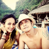 Andi Rif, seorang vokalis band berpenampilan nyentrik menikah dengan pemenang None Jakarta yang bernama Lyla Sisilia. Foto: Instagram