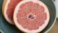 Selain dapat mengurangi kembung karena kandungan kalium yang dimiliki buah sitrus, kandungan antioksidannya juga dapat melawan peradangan. Foto: Istimewa