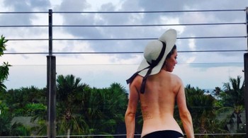 Tak hanya itu, Amber Heard juga disebut-sebut kerap memafaatkan nama besar Elon Musk untuk mendulang keuntungan finansial. Foto: Instagram Amber Heard