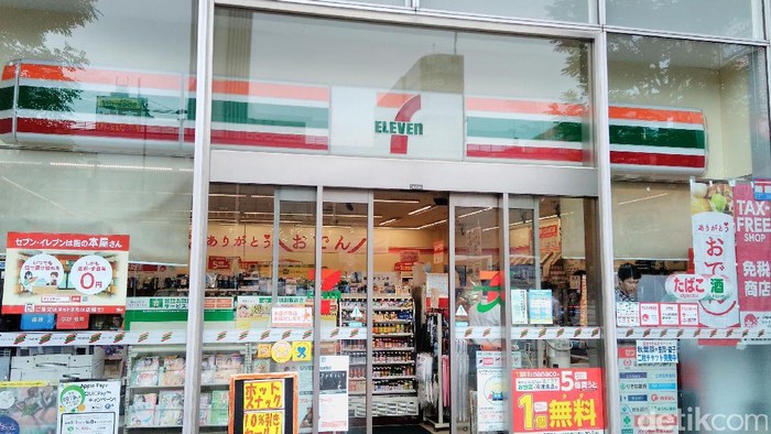 Begini Lho Wajah Sevel di Tokyo

Di Indonesia Seven Eleven tinggal kenangan setelah tutup pada 30 Juni 2017, tapi di Jepang Sevel tetap berdiri dan jadi salah satu tempat favorit untuk membeli camilan. Gerai tersebut tersebar di beberapa lokasi.