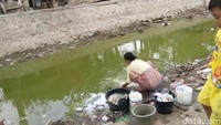 Selain karena ketersediaan air bersih yang kurang, warga memang jarang yang memiliki sumur-sumur untuk kebutuhan air bersih. ‎(Bahtiar Rivai/detikcom)