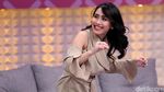 Ciee...Ayu Ting Ting Suapin Ivan Gunawan
