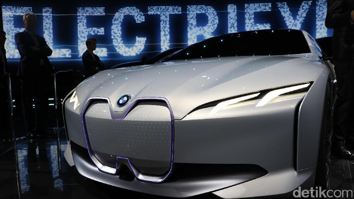 BMW i Vision Dynamics, Mobil Listrik yang Bisa Berlari Kencang
