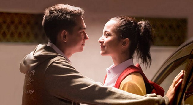 Ia mulai terjun ke dunia seni peran dengan bermain di film layar lebar berjudul Posesif. Lawan mainnta adalah aktor Adipati Dolken. Foto: Instagram