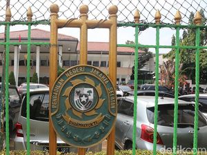 Sopir Taksi Online Ari Darmawan Divonis 2,5 Tahun Penjara