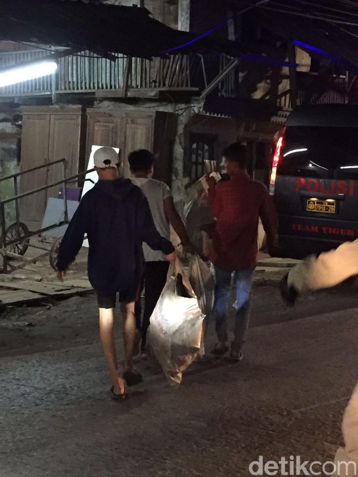 Curi Besi dari Truk, 5 Bajing Loncat Ditangkap di Koja