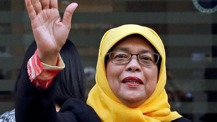 halimah yacob Former speaker of Singapore’s parliament, Halimah Yacob, leaves the Elections Department after she was given the certificate of eligibility to contest the election by the Presidential Elections Committee in Singapore September 11, 2017. REUTERS/Edgar Su