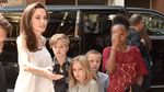 Angelina Jolie Cantik Natural