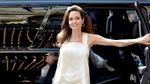 Angelina Jolie Cantik Natural
