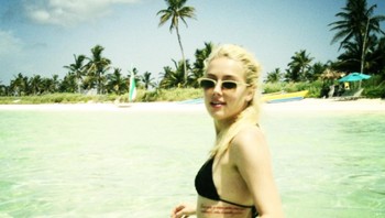 Salah satu pose sensual Amber Heard di Instagram. Foto: Instagram Amber Heard