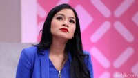 Ia kini tengah hamil anak kedua dan kandungannya memasuki usia enam bulan setengah.