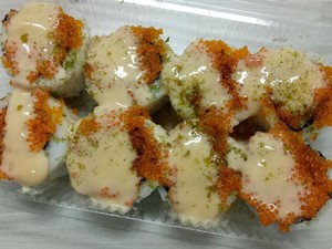 Rasakan Sensasi Makan Sushi yang Indonesia Banget!