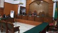 12 September 2017: Sidang perdana praperadilan Setya Novanto digelar di PN Jaksel. Hakim Cepi Iskandar ditunjuk sebagai hakim tunggal yang menangani kasus ini.  (Foto: Ari Saputra)