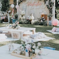 Pesta ulang tahun pertama Nastusha ini tampak indah dengan dekorasi bertemakan alam. Foto: Dok. Instagram