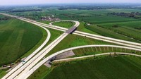 Penampakan ruas Tol Mojokerto-Kertosono dari atas. (Kementerian PUPR).