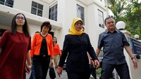 Selain akan menjadi wanita pertama yang menjadi Presiden Singapura, Halimah juga menjadi etnis Melayu pertama dalam 47 tahun yang menjabat posisi tersebut