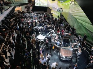 Pameran Otomotif di Jerman Didemo, Massa Protes Kendaraan Kotor