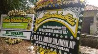 Foto: Karangan bunga beberapa Menteri Kabinet Kerja juga tampak. Di antaranya Menteri Pertanian Amran Sulaiman dan Menteri Lingkungan Hidup dan Kehutanan Siti Nurbaya. (Wildan-detikcom)