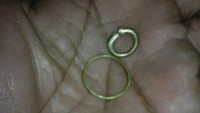 Cincin dan anting emas. Pencarian harta karun sempat berhenti, namun kini ramai kembali (Dok Kasubbag Media dan Kom Kabupaten OKI)