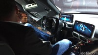 Soal penampilan, Project One sangat kental dengan nuansa sporty. Kabin dengan dua tempat duduk juga tidak jauh-jauh dari kesan F1. Foto: AN Uyung Pramudiarja