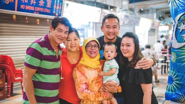 Penjual Nasi Padang itu Kini Jadi Presiden Singapura Penjual Nasi Padang itu Kini Jadi Presiden Singapura