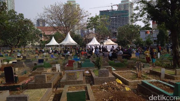 Polisi Bongkar Makam Abi Tertuduh Pencuri Vape Rp 1,6 Juta