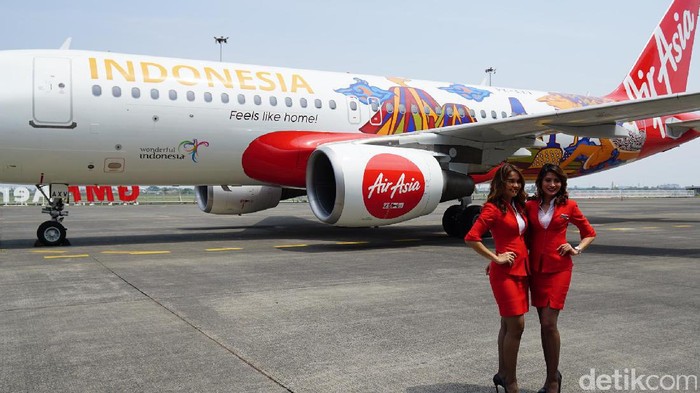 AirAsia Luncurkan Pesawat Bergambar Borobudur dan Bromo