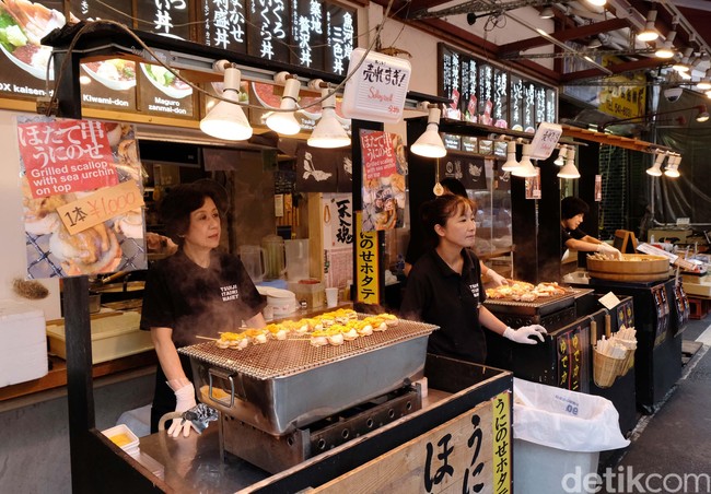 Enaknya! 10 Jajanan Pasar Ikan Tsukiji yang Bakal Bikin Kangen