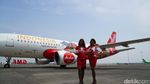 Foto: Pramugari AirAsia dan Wonderful Indonesia