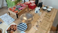 Karena desainnya eksklusif dan tidak bisa ditemukan di tempat lainnya, wajar jika harga barang di Supermama sedikit lebih mahal dibandingkan dengan toko lain, tetapi sepadan dengan kualitasnya (Tri Ispranoto/detikTravel)