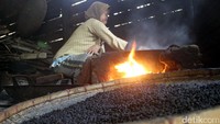  UD Tiga Putra milik Gito itu mampu memproduksi 9 kuintal kopi setiap bulannya dengan omset mencapai Rp 45 juta per bulan.