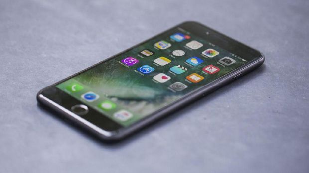 Samsung Ogah Tiru Apple Perlambat Ponsel Jadul