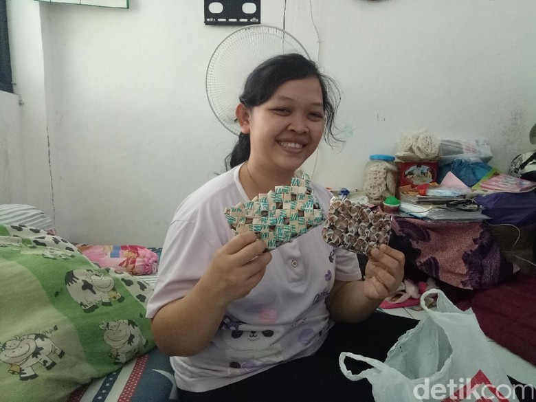 Cara Kreatif Dapat Rezeki Warga di Rusunawa Grudo Cara Kreatif Dapat Rezeki Warga di Rusunawa Grudo