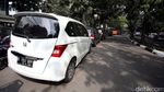 Foto: Parkir Liar Kembali Marak di Jalan Raden Fatah