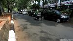 Foto: Parkir Liar Kembali Marak di Jalan Raden Fatah