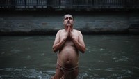 Di festival ini para peserta akan memanjatkan doa kepada pencipta untuk keberkahan hidup (Navesh Chitrakar/Reuters)